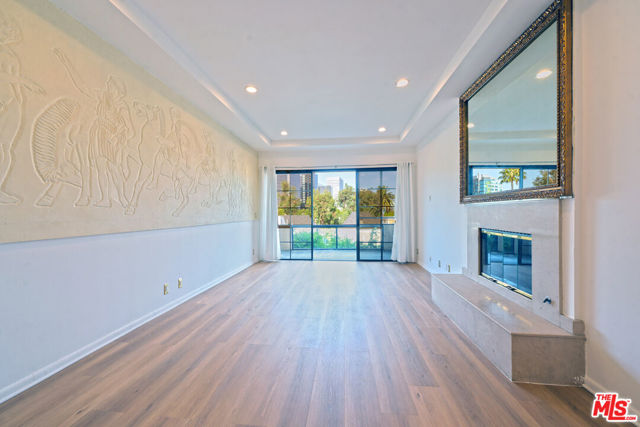 234 S Gale Drive, Beverly Hills CA: https://media.crmls.org/mediaz/b5a36435-14d9-43f7-a4fe-b533307313be.jpg
