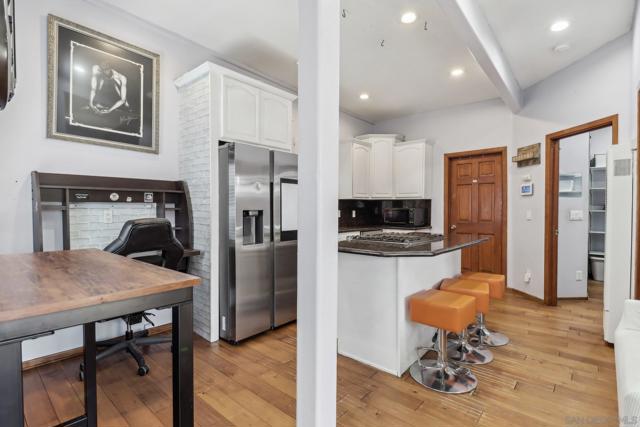 529 Olivewood Ter, San Diego CA: https://media.crmls.org/mediaz/b5a4a698-7696-489f-80f9-1c920a8037d1.jpg