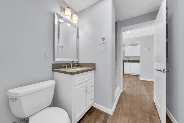 1024 Berkeley Avenue, Menlo Park CA: https://media.crmls.org/mediaz/b5a4da59-962a-4b6a-aad1-5ce4c92f59f5.jpg
