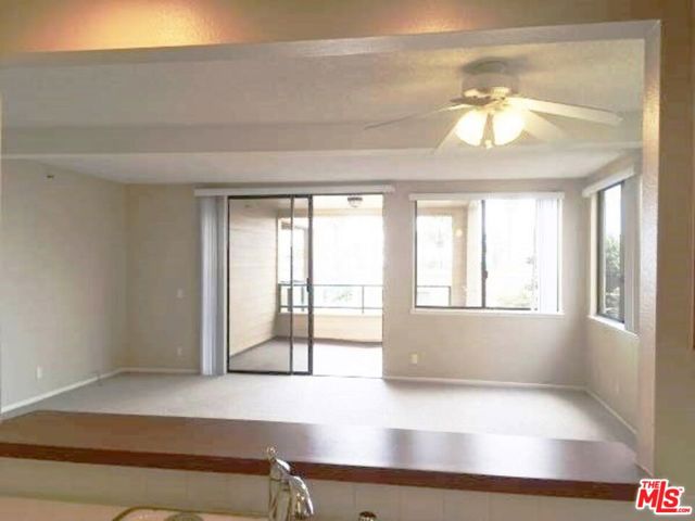 140 The Village, Redondo Beach CA: https://media.crmls.org/mediaz/b5a4f8cc-63e3-456b-99a8-10b1d94ac3cc.jpg