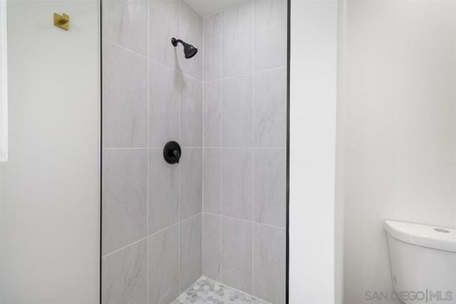 1756 Alhudson Dr, Escondido CA: https://media.crmls.org/mediaz/b5a50831-2d2d-400d-af31-4925de75cc27.jpg
