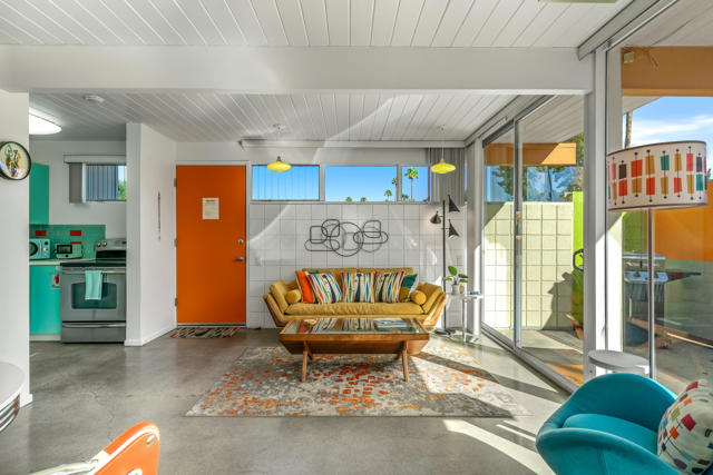 1111 E Palm Canyon Drive, Palm Springs CA: https://media.crmls.org/mediaz/b5a52c1b-9060-4873-bb7a-856d726746a5.jpg