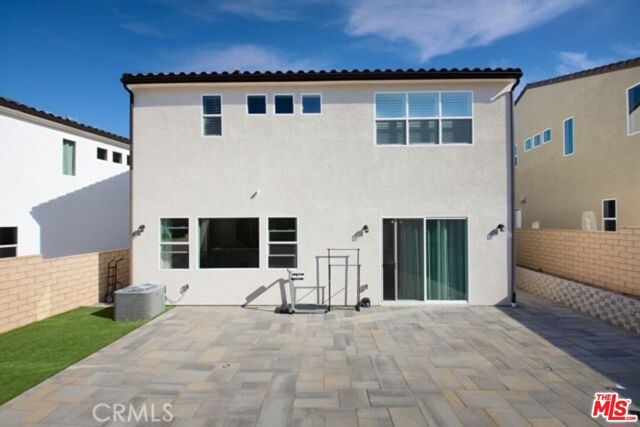 19278 Blackthorn Drive, Santa Clarita CA: https://media.crmls.org/mediaz/b5a6120c-3f1b-474e-a87f-33eb577d8e66.jpg