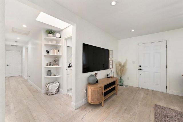 789 Canada Road, Woodside CA: https://media.crmls.org/mediaz/b5a644f3-7a74-48e6-94a9-9175f44580dd.jpg