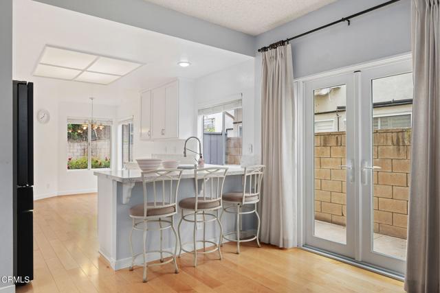 11998 Bubbling Brook Street, Moorpark CA: https://media.crmls.org/mediaz/b5a65d14-afe9-4a7e-8971-10664b046633.jpg