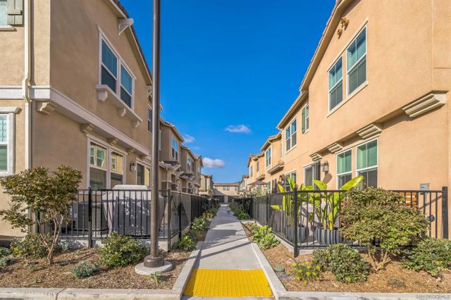 2018 Barite St, Spring Valley CA: https://media.crmls.org/mediaz/b5a68d3c-7fff-437b-b9b6-5ab05de2e7fd.jpg