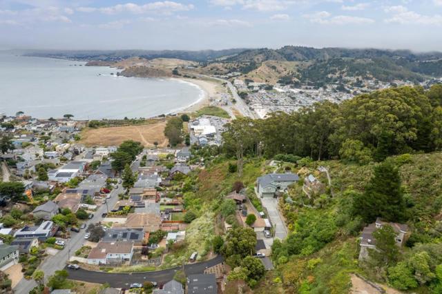 417 Athenian Way, Pacifica CA: https://media.crmls.org/mediaz/b5a6cf3b-7a6b-4ece-ba40-fb5f7e4f1659.jpg