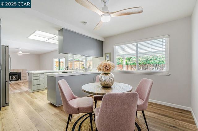 3812 Fernwood Ct, Concord CA: https://media.crmls.org/mediaz/b5a72803-0ccb-4bc9-bf32-dfb1fd2f5f37.jpg