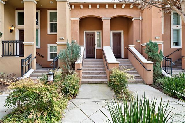 276 Currlin Circle, Milpitas CA: https://media.crmls.org/mediaz/b5a7af7b-51c7-4b1c-8aff-9c29ac7a13e7.jpg