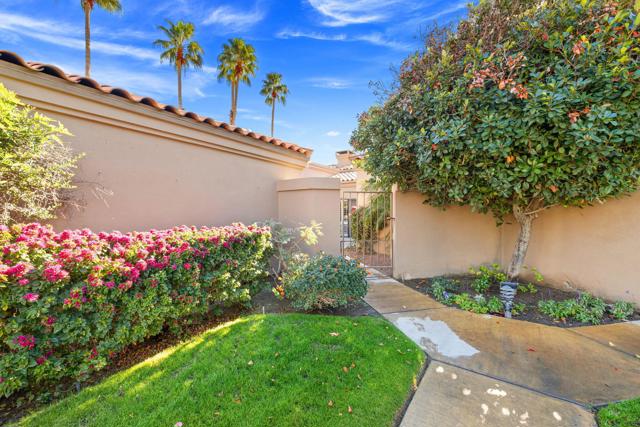 76431 Violet Circle, Palm Desert CA: https://media.crmls.org/mediaz/b5a7c25d-a094-4433-90fc-dc7059c46703.jpg