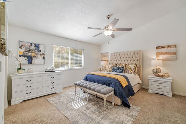 7840 Creekside Dr, Dublin CA: https://media.crmls.org/mediaz/b5a92811-4087-43ce-bee2-a7e443606da1.jpg
