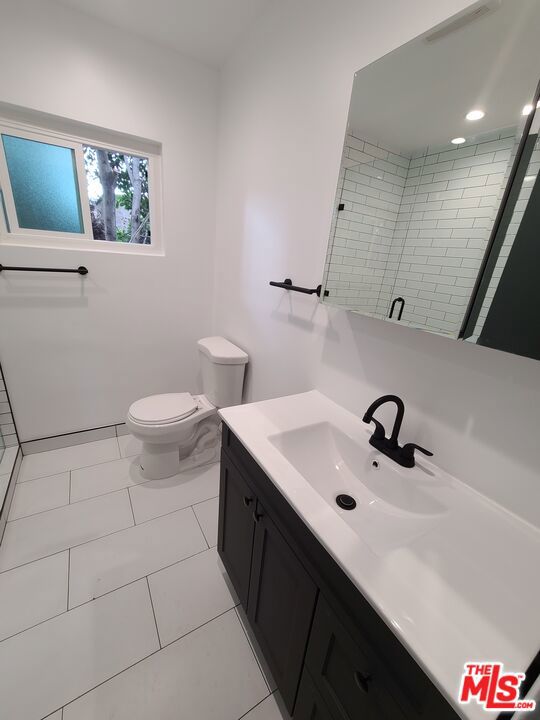 465 S Le Doux Road, Los Angeles CA: https://media.crmls.org/mediaz/b5a988cf-c09e-4e4f-a61d-35ffc9984703.jpg
