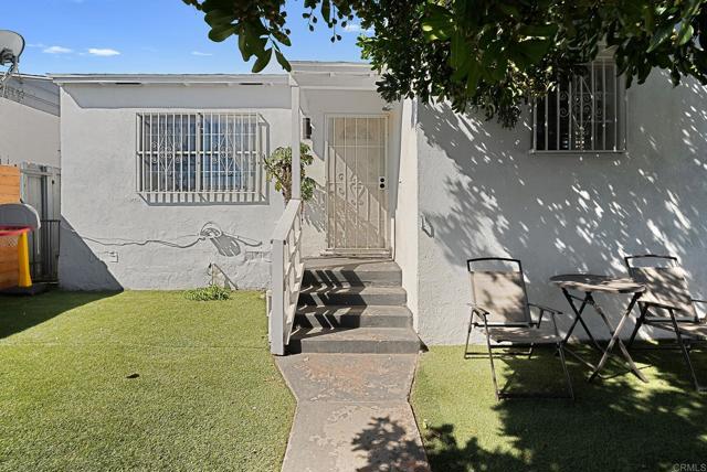 Detail Gallery Image 18 of 34 For 10517 S Normandie Ave., Los Angeles,  CA 90044 - 3 Beds | 1/1 Baths