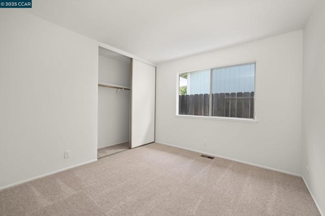 277 Holiday Hills Dr, Martinez CA: https://media.crmls.org/mediaz/b5aa582d-adc0-4afb-ae57-5dfea566bc9f.jpg