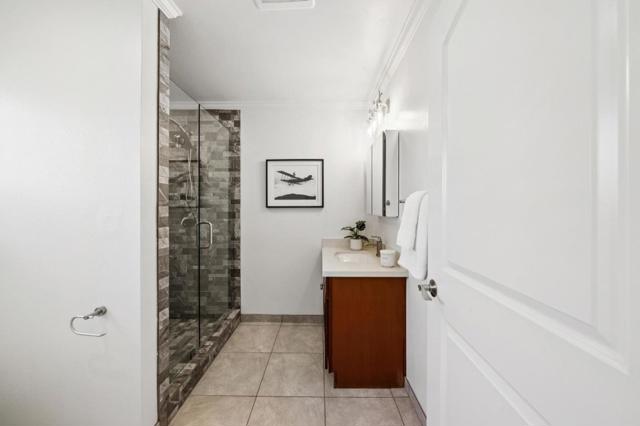 Image 37 of 77 For 15146 Stratford Drive