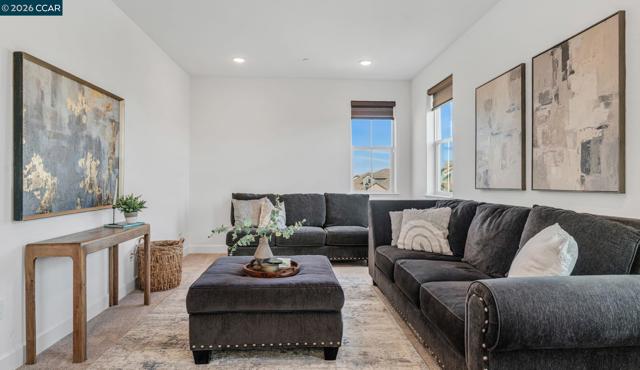 1553 S Perkins Place, Mountain House CA: https://media.crmls.org/mediaz/b5ab4d7b-6fc6-4198-bdf8-b45091293f28.jpg