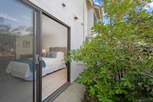 524 Via De La Valle,  CA: https://media.crmls.org/mediaz/b5ab704b-9e8a-47a3-baba-a695448d832f.jpg