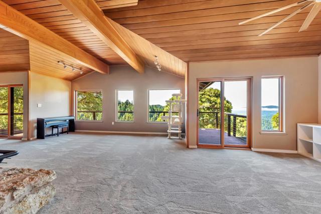950 Oak Ridge Road, Los Gatos CA: https://media.crmls.org/mediaz/b5ac6372-bcba-4e05-adee-7882bd3c3347.jpg