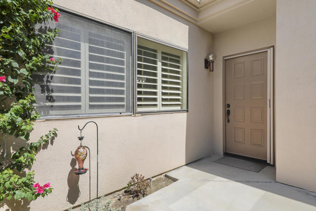 54624 Shoal Creek, La Quinta CA: https://media.crmls.org/mediaz/b5ac63e2-fedf-467c-b520-091a3b6292bd.jpg