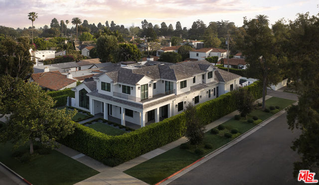 1628 Georgina Avenue, Santa Monica CA: https://media.crmls.org/mediaz/b5acf855-caa8-425d-8dce-b282a455d8de.jpg