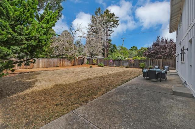 621 Monterey Avenue, Capitola CA: https://media.crmls.org/mediaz/b5ad2881-e145-4078-8bdd-00d7416a426b.jpg