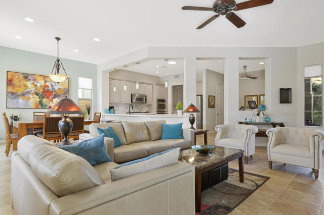 81025 Avenida Lorena, Indio CA: https://media.crmls.org/mediaz/b5ae5d2a-d03a-4495-b047-e595768cf93c.jpg