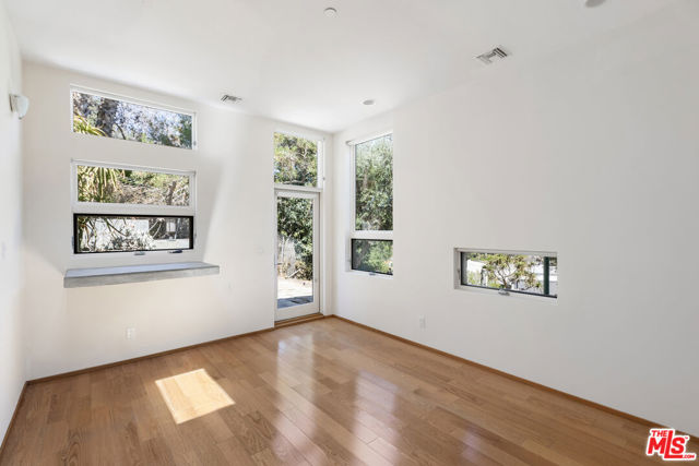 1801 Baxter Street, Los Angeles CA: https://media.crmls.org/mediaz/b5ae8526-ca55-4079-908c-25c533e840bc.jpg