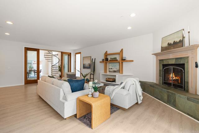 1785 Caliban Drive, Encinitas CA: https://media.crmls.org/mediaz/b5aecdd7-6bed-4593-ba79-4d9ace5ab04f.jpg