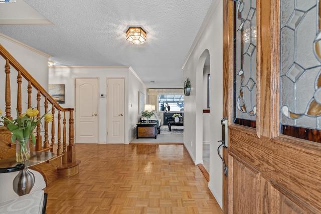 5645 Lemke Pl, Fremont CA: https://media.crmls.org/mediaz/b5aeeb94-71d0-4357-8a03-ca84a6c1bc64.jpg