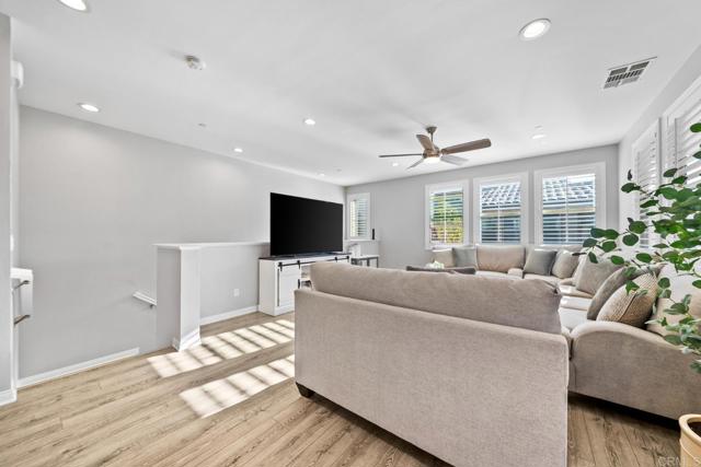 Detail Gallery Image 7 of 27 For 1148 Calle Obsidiana #3,  Chula Vista,  CA 91913 - 3 Beds | 2 Baths