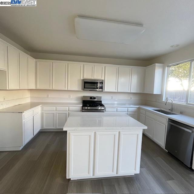 1924 Rochester St, Tracy CA: https://media.crmls.org/mediaz/b5b02590-1349-40ec-893e-0179511937e1.jpg