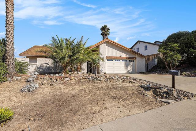 3008 Garboso Street, Carlsbad CA: https://media.crmls.org/mediaz/b5b0397b-6627-4c2b-8934-6652234eb55c.jpg