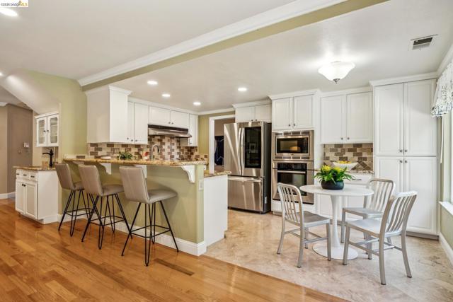 Image 21 of 55 For 5362 Saddleback Ct.