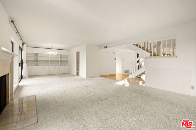 2548 Angelo Drive, Los Angeles CA: https://media.crmls.org/mediaz/b5b23777-4f82-44ea-b464-68705b11c3fa.jpg