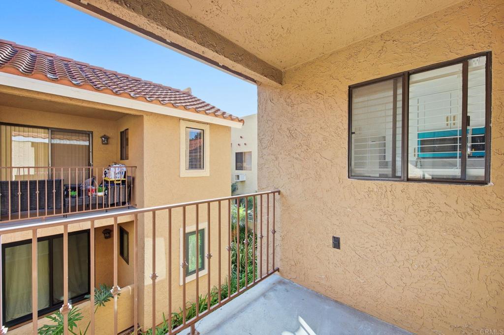 10174 Camino Ruiz - photo 14