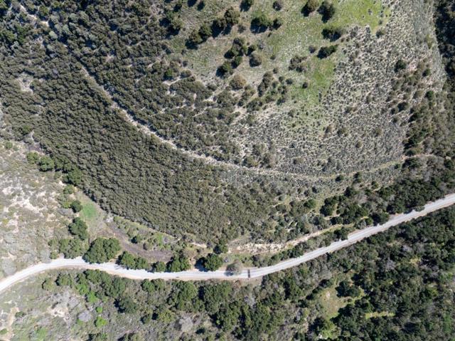 44175 Carmel Valley, Greenfield CA: https://media.crmls.org/mediaz/b5b25ab7-fef3-4b78-9383-31ece63929cf.jpg