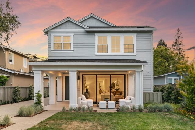 163 Iris Street, Redwood City CA: https://media.crmls.org/mediaz/b5b4449b-9eff-4b32-9f60-2948a2a630db.jpg