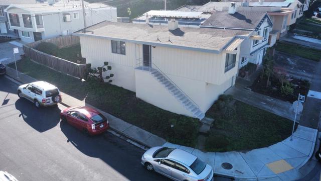 360 Eastmoor Avenue, Daly City CA: https://media.crmls.org/mediaz/b5b4a10f-eeb4-4e08-90b0-d181e4aa5978.jpg