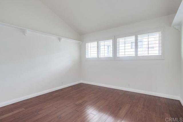 8037 Caminito Mallorca, La Jolla CA: https://media.crmls.org/mediaz/b5b4d45a-730a-4db6-b1b0-e1d2b2de36ae.jpg