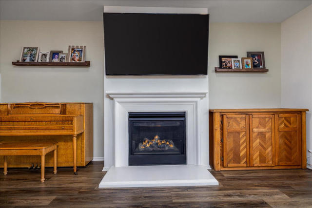 14-Living-Room