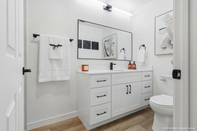 1400 El Camino Real, South San Francisco CA: https://media.crmls.org/mediaz/b5b4f01b-5430-4b79-93d4-67eb943f81e2.jpg