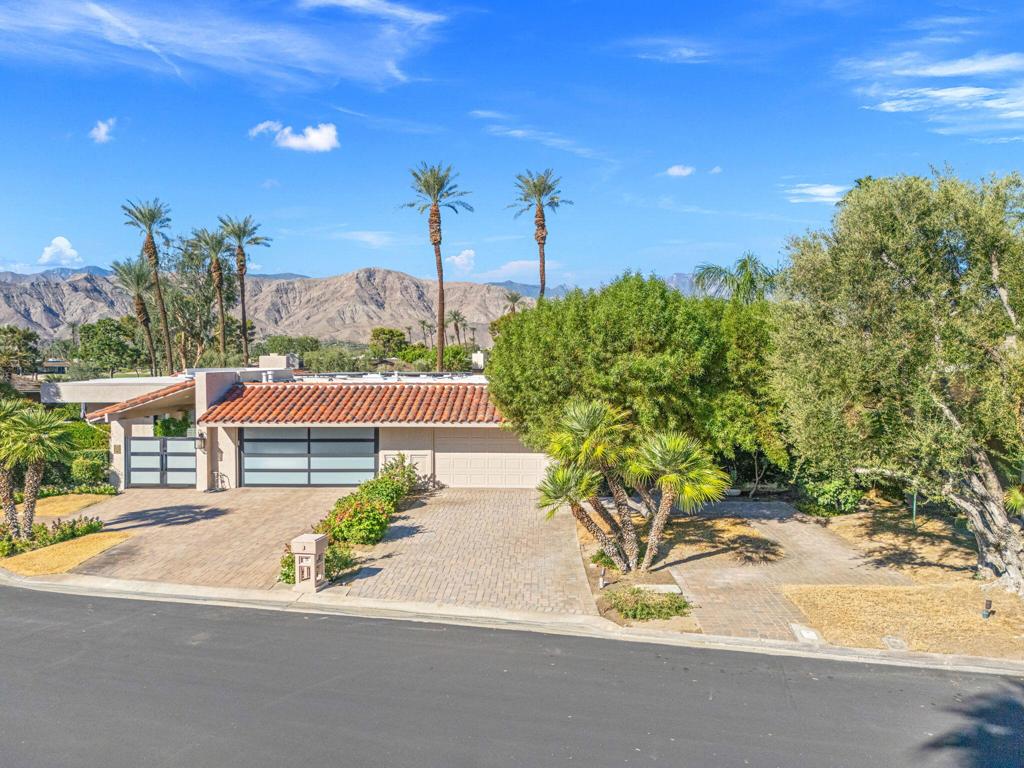 10 Whittier Court