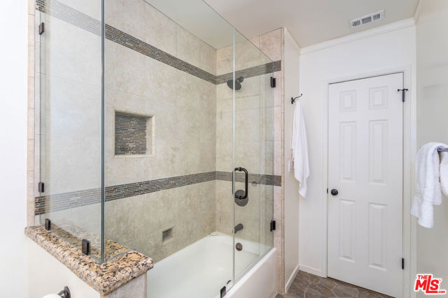 3634 Mandeville Canyon Road, Los Angeles CA: https://media.crmls.org/mediaz/b5b5a1a5-f095-4090-a093-be23dad91426.jpg