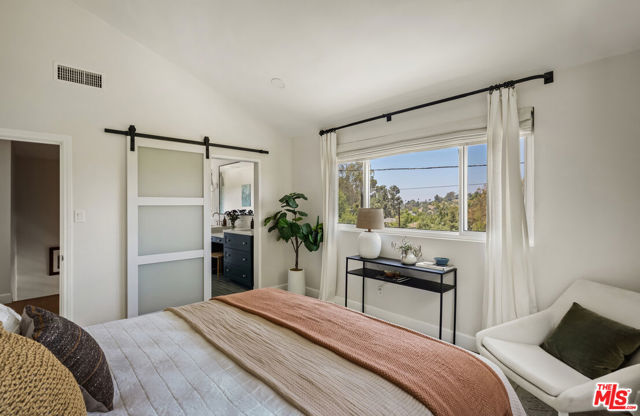 4614 San Andreas Avenue, Los Angeles CA: https://media.crmls.org/mediaz/b5b605ce-5dfd-4dcd-9384-3387c50e8ded.jpg