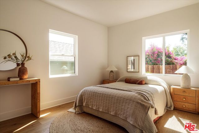 5031 Townsend Avenue, Los Angeles CA: https://media.crmls.org/mediaz/b5b60f4d-6730-44a8-a438-0abd0d52f8ef.jpg