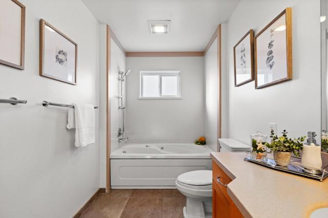 626 Harvester Drive, Foster City CA: https://media.crmls.org/mediaz/b5b66ddb-e702-443a-904d-b145158467af.jpg