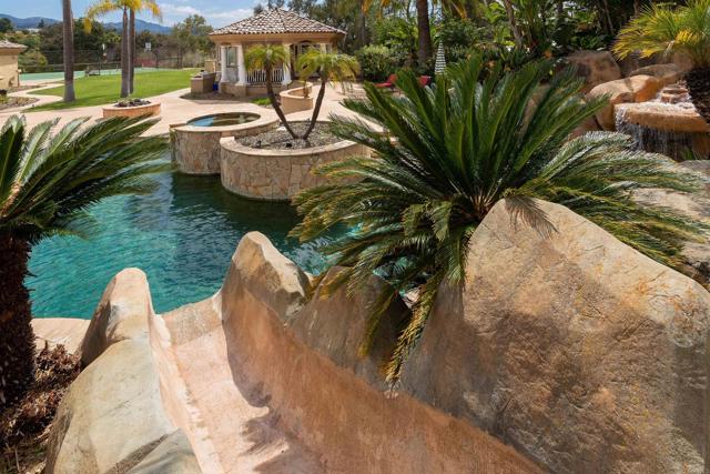 13645 Paseo De La Huerta, Poway CA: https://media.crmls.org/mediaz/b5b771f8-6526-4cd5-b5d6-1649d9518db1.jpg