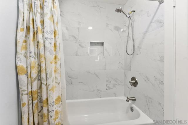 5055 Collwood Blvd, San Diego CA: https://media.crmls.org/mediaz/b5b78e4f-4bd2-4d57-8891-7e14f30dc273.jpg