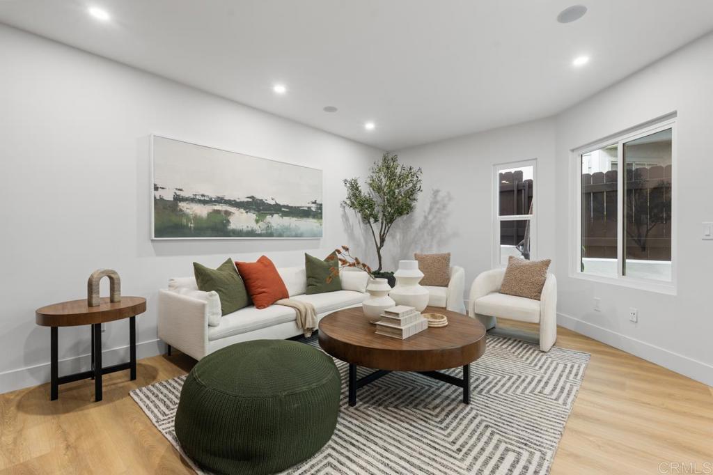 976 Sapphire Street - photo 14