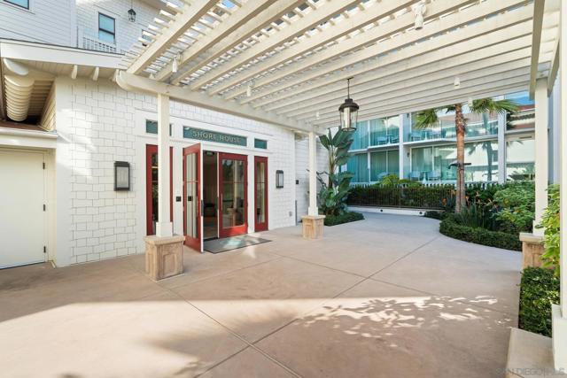 1500 Orange Ave, Coronado CA: https://media.crmls.org/mediaz/b5b86c27-f647-4de3-8c52-120011626c55.jpg